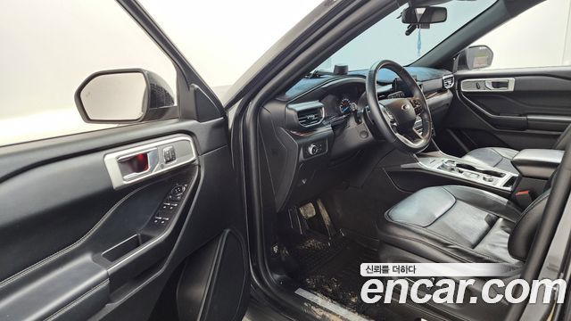 Ford Explorer 2020 — photo 13
