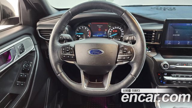 Ford Explorer 2020 — photo 20