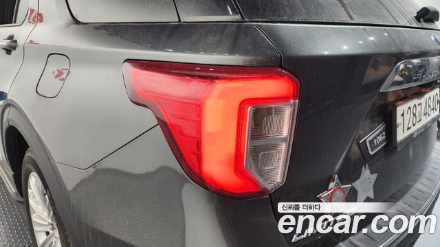 Ford Explorer 2020 — photo 9