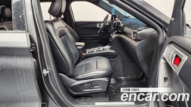 Ford Explorer 2020 — photo 16