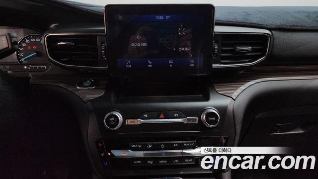 Ford Explorer 2020 — photo 31