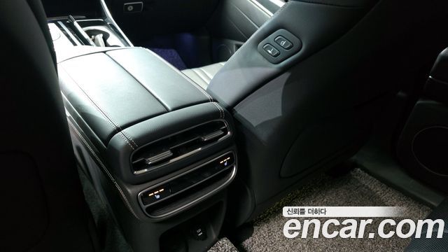 Genesis GV80 2021 — photo 25