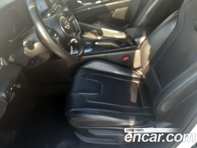 Hyundai AVANTE 2021 — photo 16