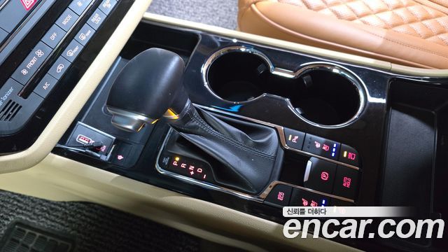 Kia Canival 2020 — photo 9