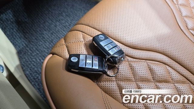 Kia Canival 2020 — photo 17