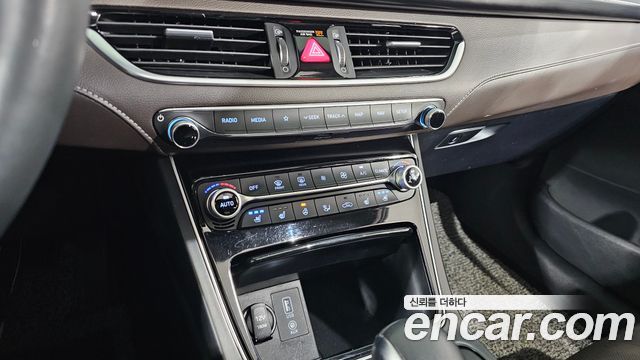 Hyundai Grandeur 2018 — photo 16