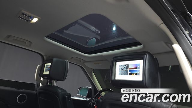 Land Rover Discovery 2018 — photo 25
