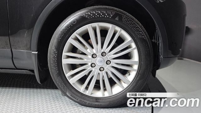 Land Rover Discovery 2018 — photo 7