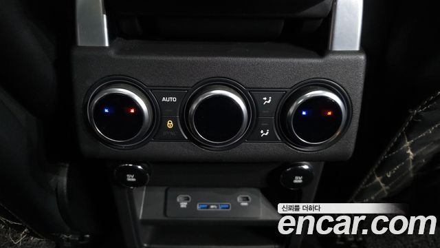 Land Rover Discovery 2018 — photo 33