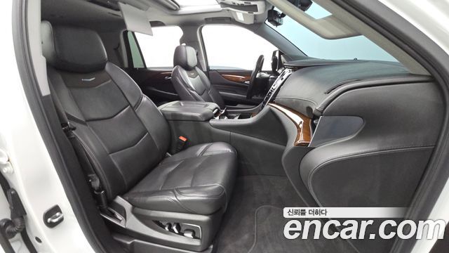 Cadillac Escalade 2020 — photo 17