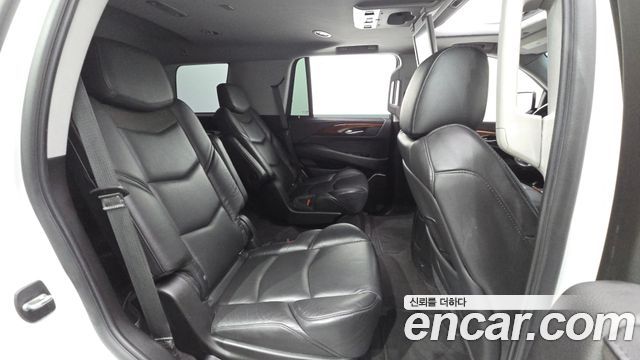 Cadillac Escalade 2020 — photo 18