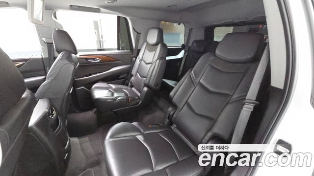 Cadillac Escalade 2020 — photo 16