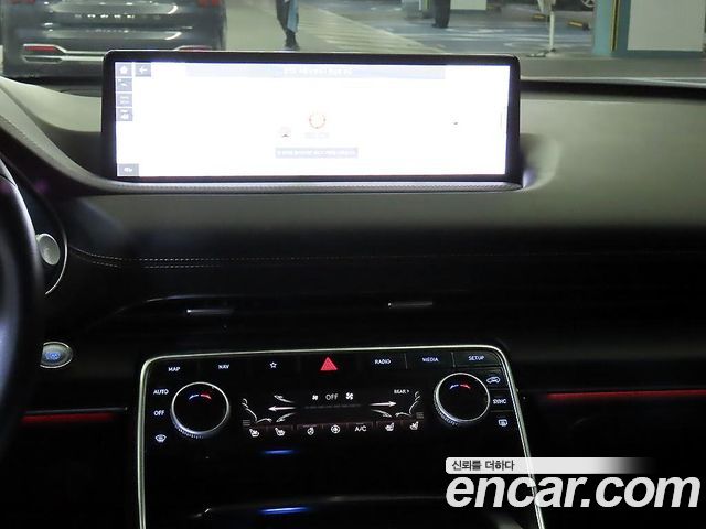Genesis GV80 2021 — photo 11