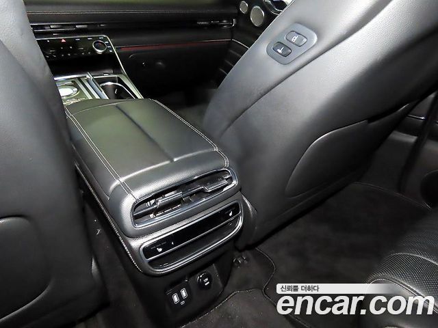 Genesis GV80 2021 — photo 14