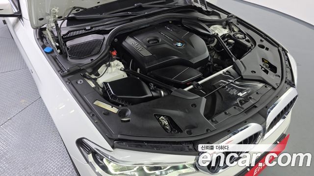 BMW 5-Series 2018 — photo 6