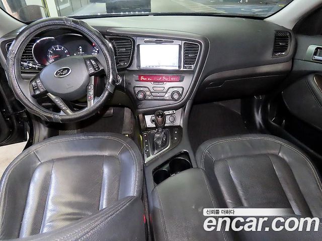 Kia K5 2011 — photo 10