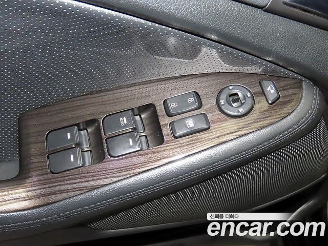Kia K5 2011 — photo 14