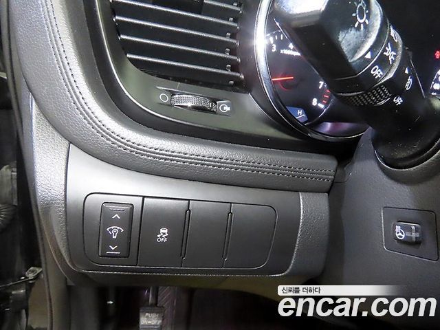 Kia K5 2011 — photo 15