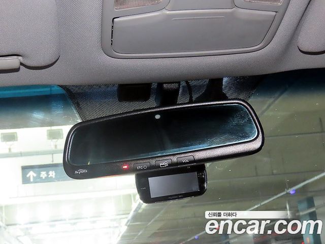 Kia K5 2011 — photo 17