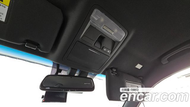 KG Mobility Rexton 2018 — photo 17