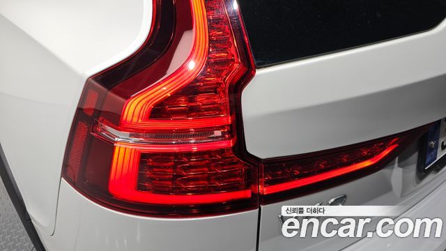 Volvo V60 2021 — photo 9