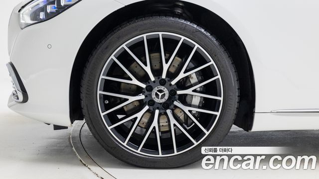 Mercedes-Benz S-Class 2025 — photo 5