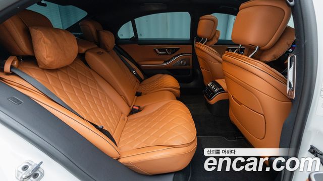 Mercedes-Benz S-Class 2025 — photo 10