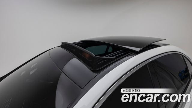 Mercedes-Benz S-Class 2025 — photo 12