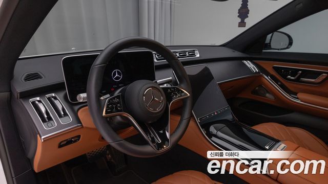 Mercedes-Benz S-Class 2025 — photo 13
