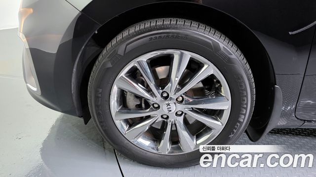 Kia Canival 2020 — photo 5