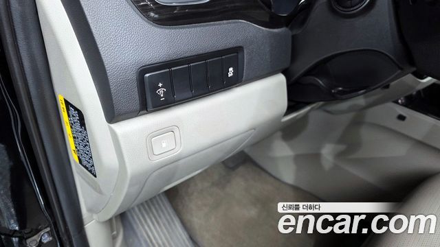 Kia Canival 2020 — photo 22