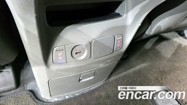 Kia Canival 2020 — photo 24