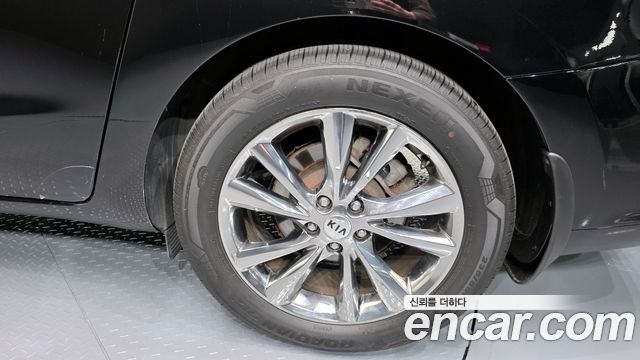 Kia Canival 2020 — photo 7