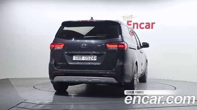 Kia Canival 2017 — photo 4