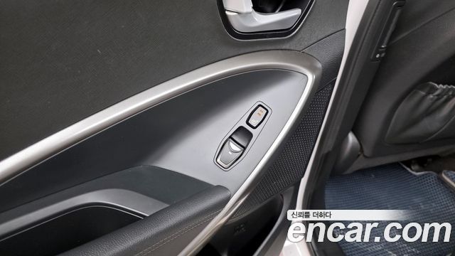 Hyundai Santafe 2016 — photo 19
