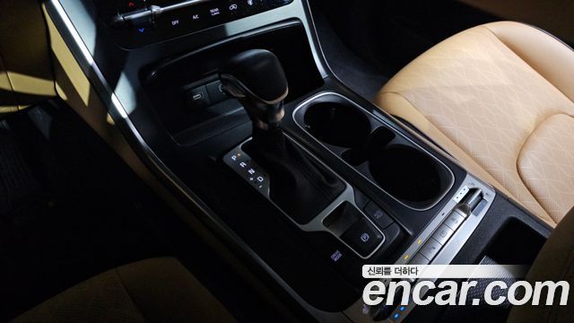 Kia Canival 2023 — photo 12