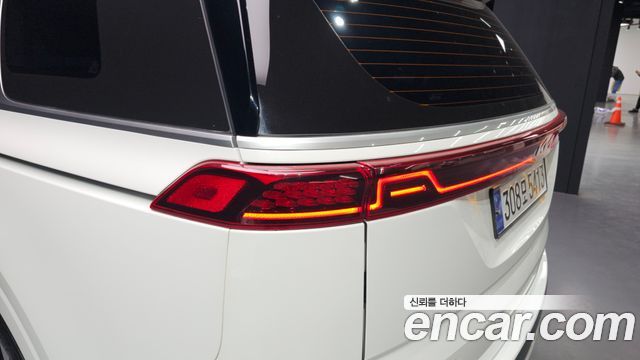 Kia Canival 2023 — photo 9