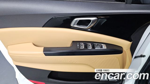 Kia Canival 2023 — photo 14
