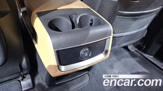 Kia Canival 2023 — photo 33