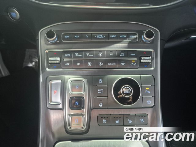 Hyundai Santafe 2021 — photo 12