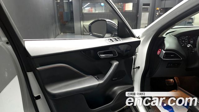 Jaguar F-PACE 2019 — photo 14