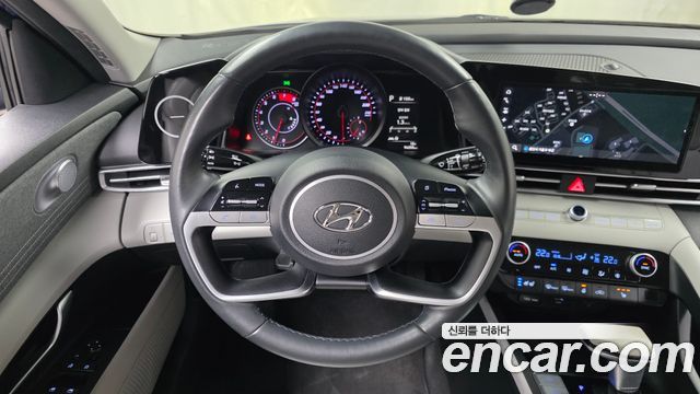 Hyundai AVANTE 2021 — photo 13