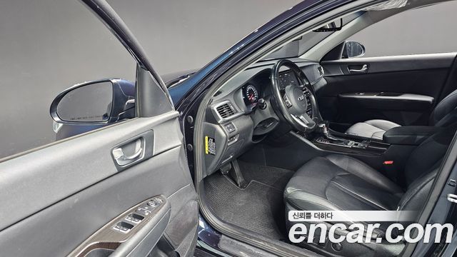 Kia K5 2019 — photo 11