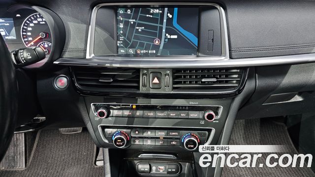 Kia K5 2019 — photo 14