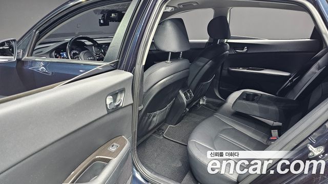 Kia K5 2019 — photo 18
