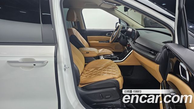 Kia Canival 2022 — photo 19