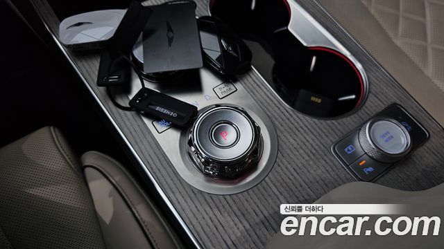 Genesis GV80 2024 — photo 12