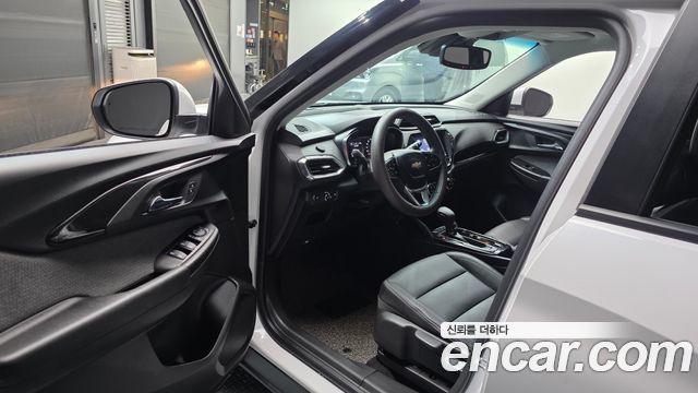 Chevrolet Korea Trailblazer 2022 — photo 10