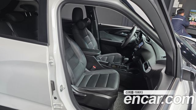 Chevrolet Korea Trailblazer 2022 — photo 12