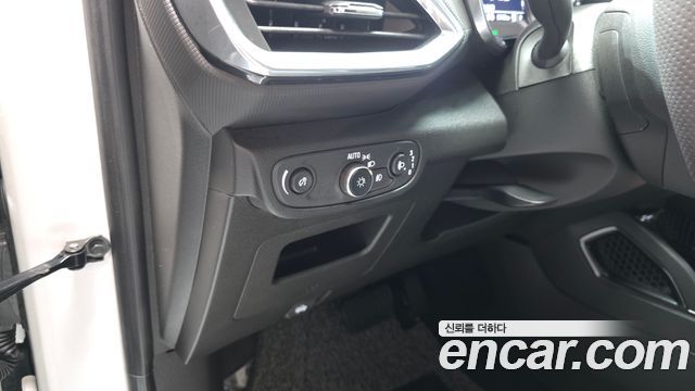 Chevrolet Korea Trailblazer 2022 — photo 15